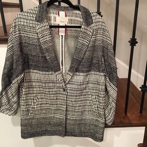 Diega Nagy and white blazer